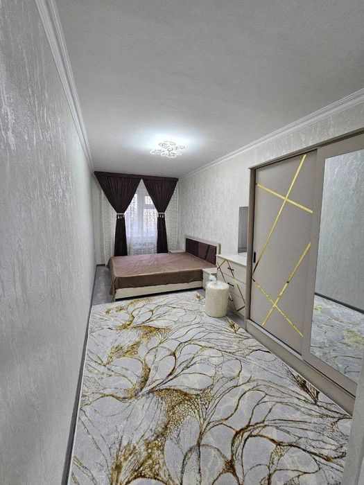 SHota Rustaveli hududida  kvartira zudlik bilan sotiladi!