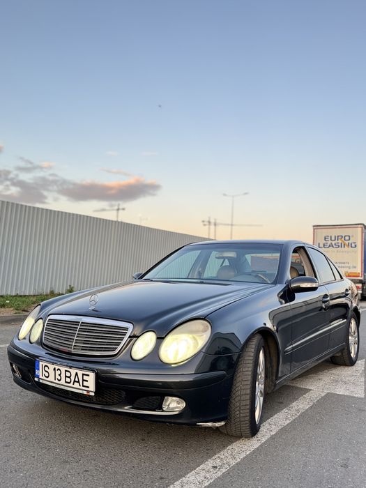 Mercedes-Benz E220