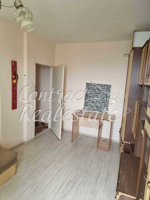 Продава се Четиристаен апартамент в Варна, Възраждане 1 - 117 кв.м за 1599 €/кв.м - Снимка #12