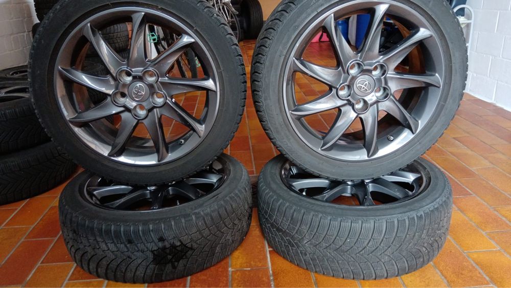 Jante originale Toyota cauciucuri iarnă225/45/17prindere 5x114.3