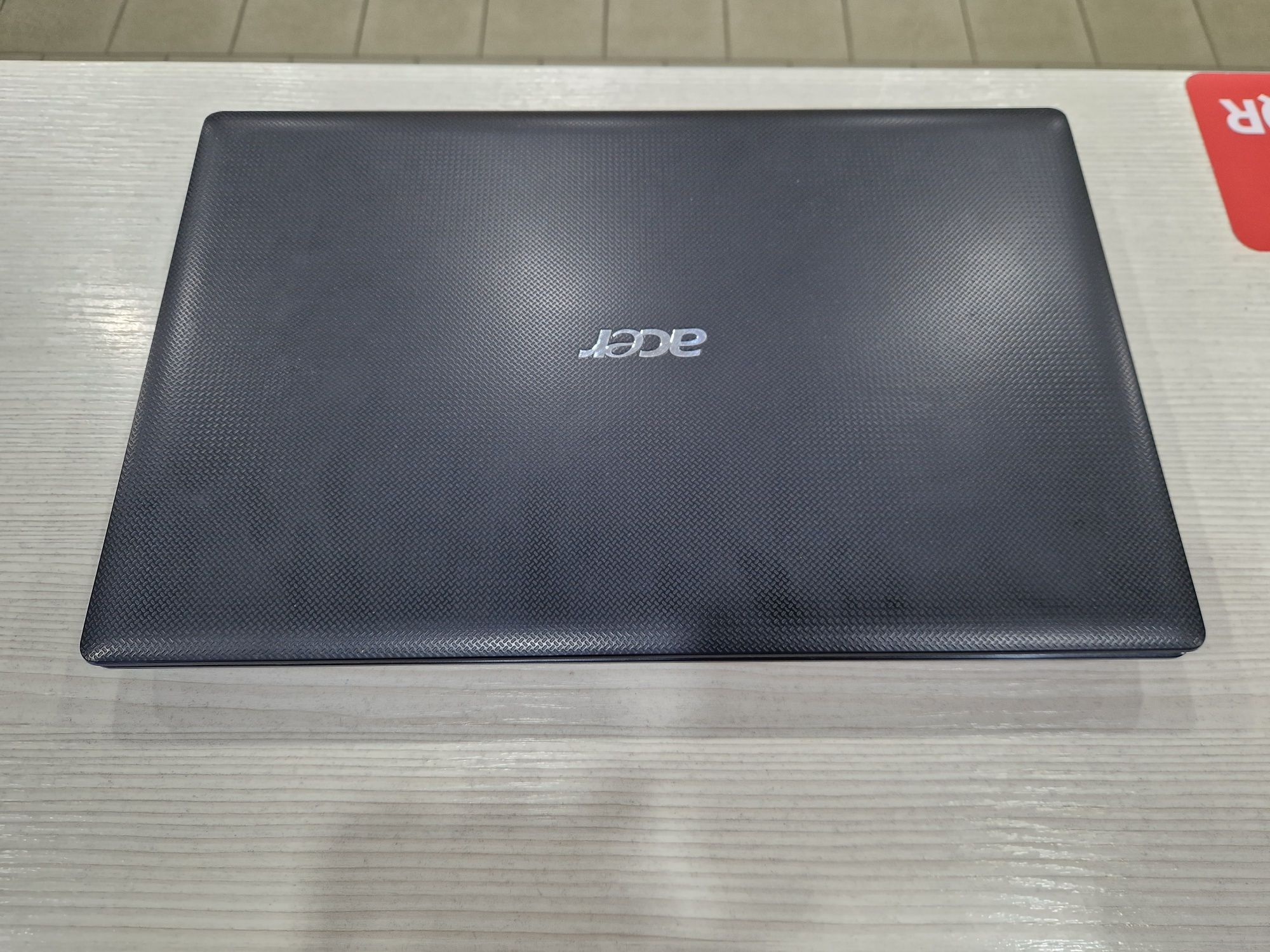 Acer (Core i3, 4 Gb DDR3, 1000 Gb HDD)