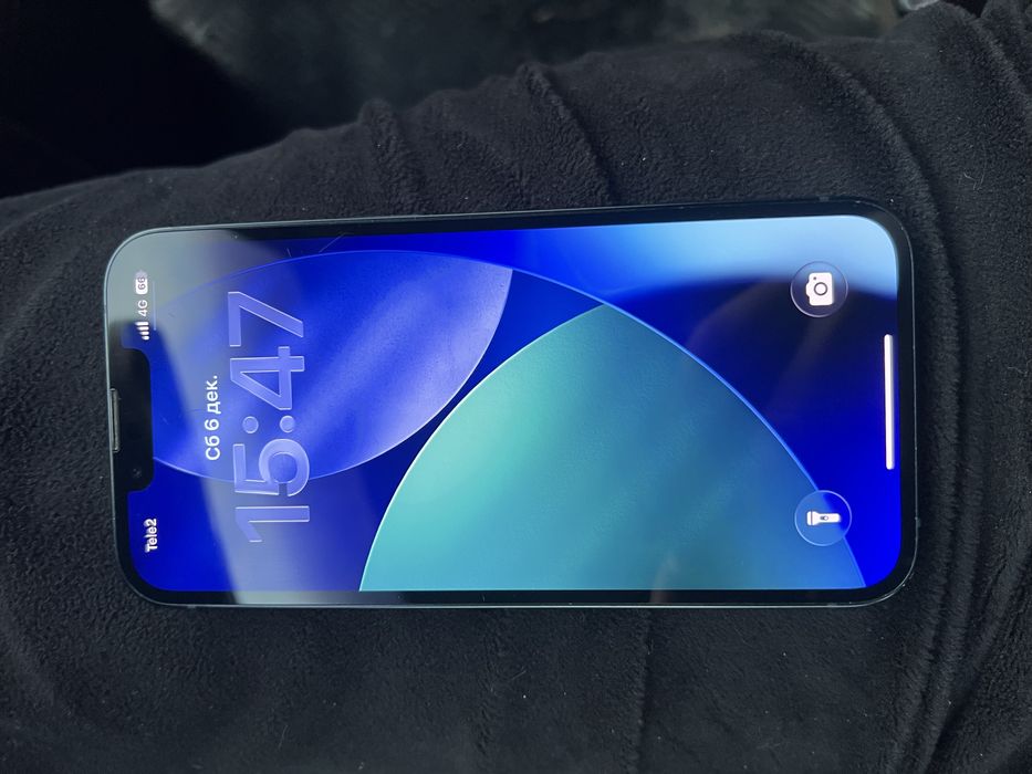 Продам срочно айфон 13