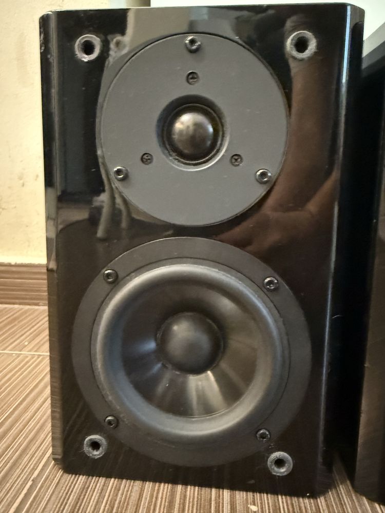 Hamaha NX-E700 Качествени тонколони