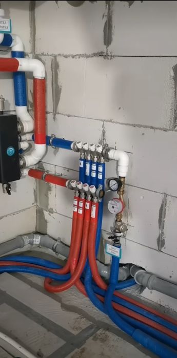 Отопление . Гребенки . канализации