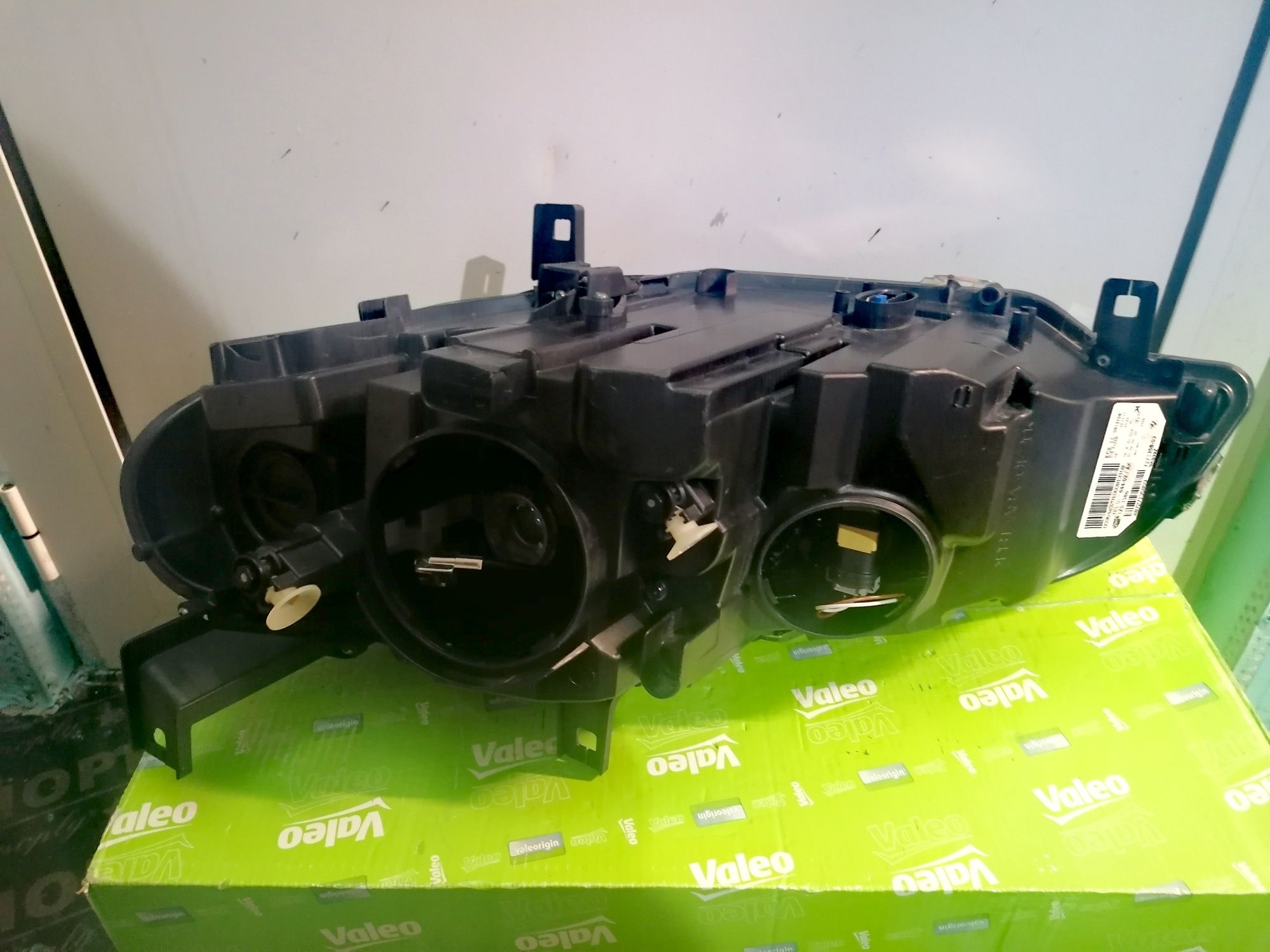 Фар Фарове за БМВ Х6 Е71 Е72 Х5 М Е70 / BMW X6 E71 E72 X5 M E70 Bi-Xen