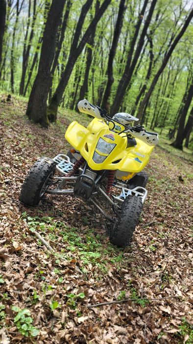 Vând suzuki ltz 400
