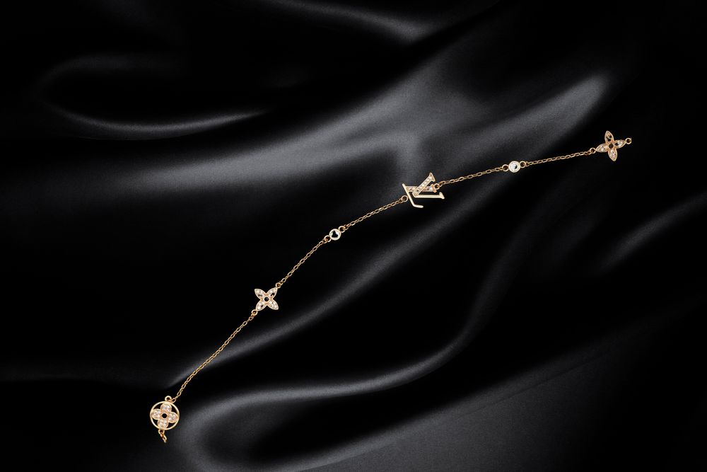 Lantisor Louis Vuitton, placat aur 18k