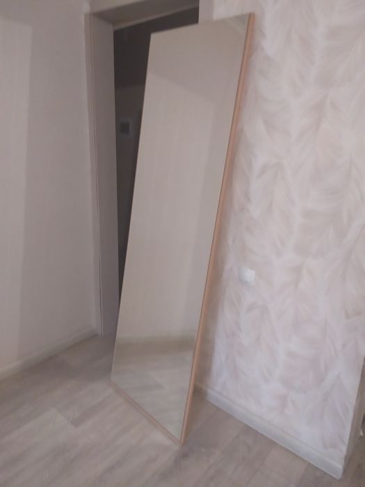 Зеркало        .