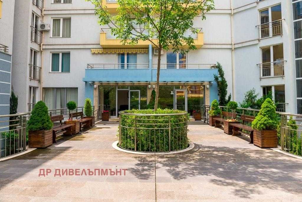 Продава се Тристаен апартамент в Несебър - 101 кв.м за 1604 €/кв.м - Снимка #12