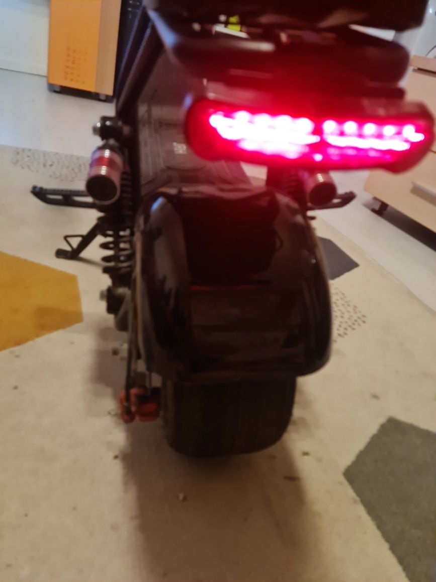 Mini scuter electric 800w, 45km/h, autonomie 35km