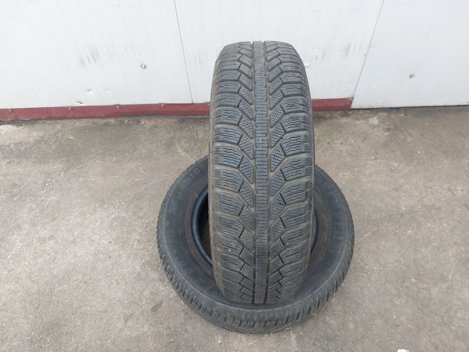 100 lei bucata! Doua anvelope M+S/IARNA 185 70 14 Semperit