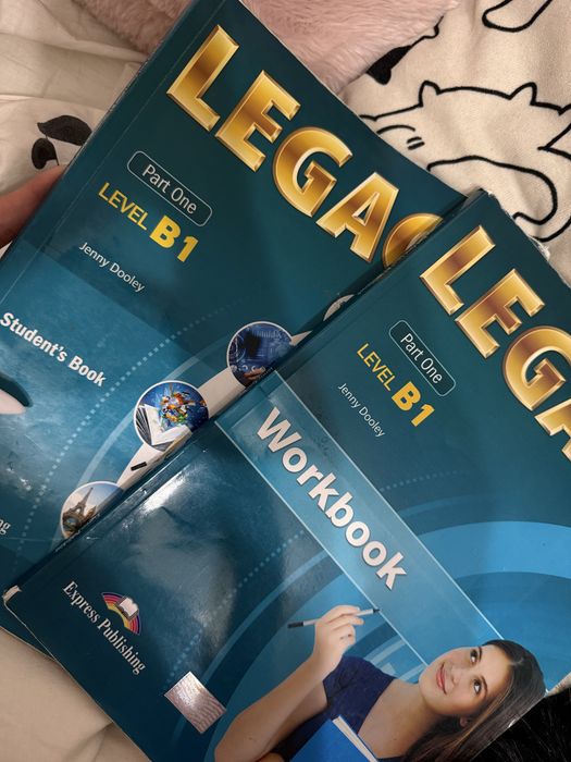 Учебници по Английски език B1(написани)