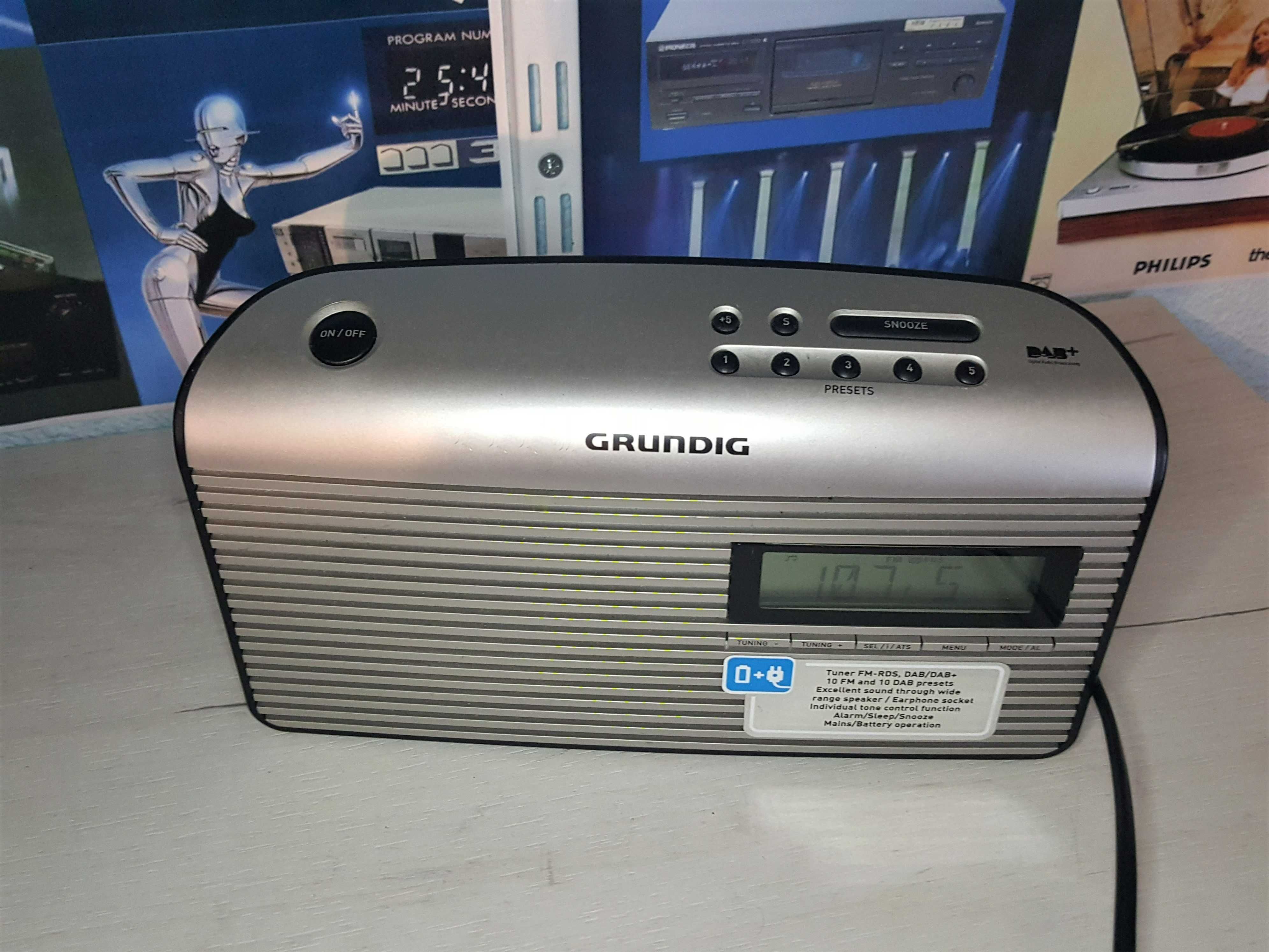 Radio digital performant Grundig Music 7000 DAB+/ FM RDS (Germania)