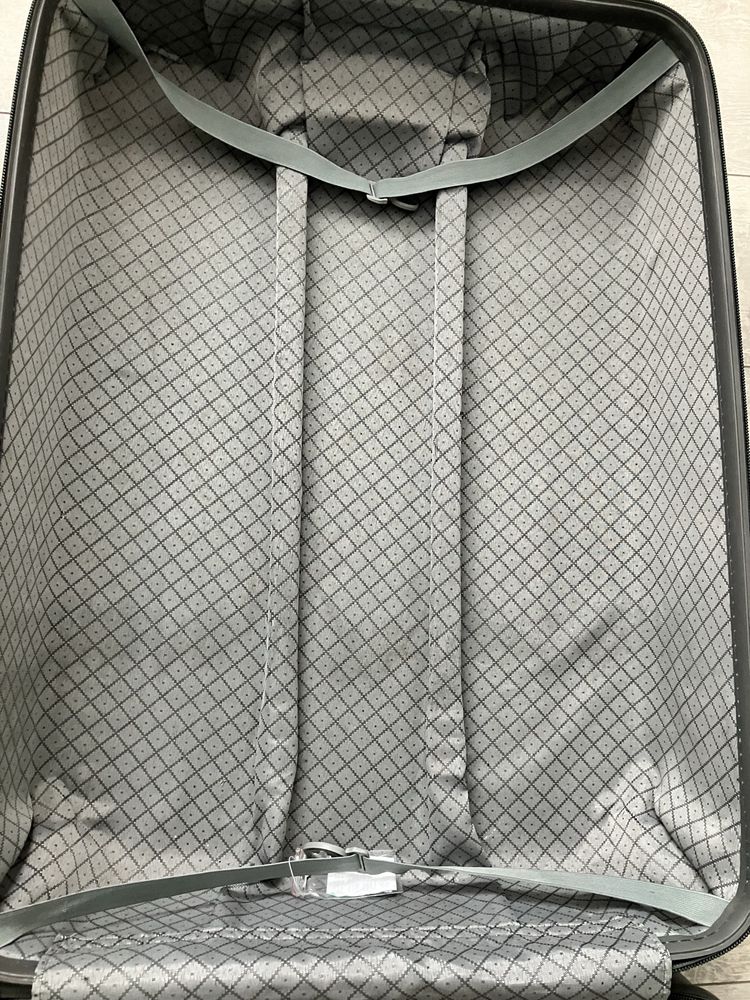 Куфар Samsonite и Revelation
