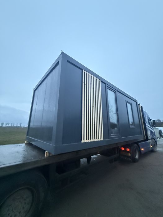 Container cu vitrina si riflaje de lemn livrare in toata romania