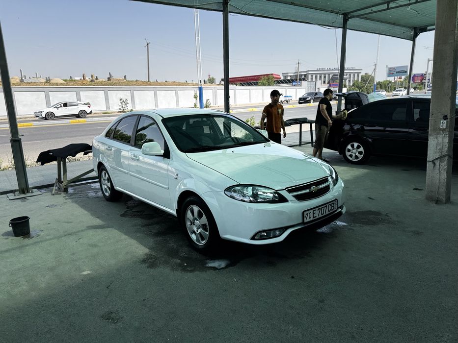 Gentra sotiladi yili 2023 oxiri prabeg 13000km abs magnitafon bor