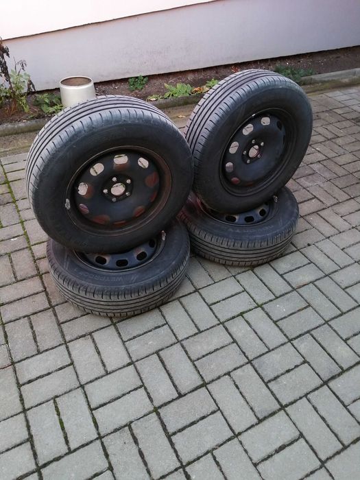 Vând set roti vara R15