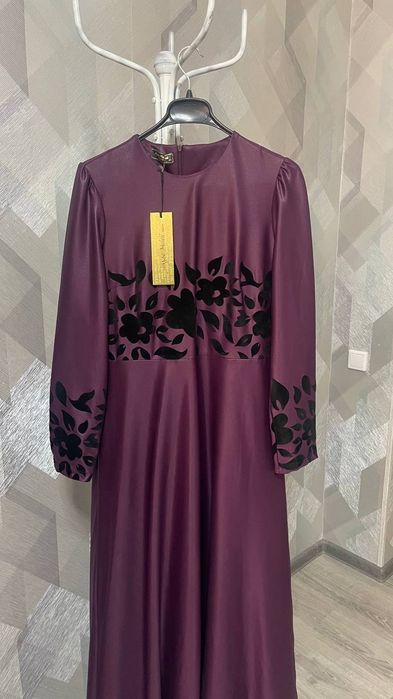 Вечернее платье со шлейфом