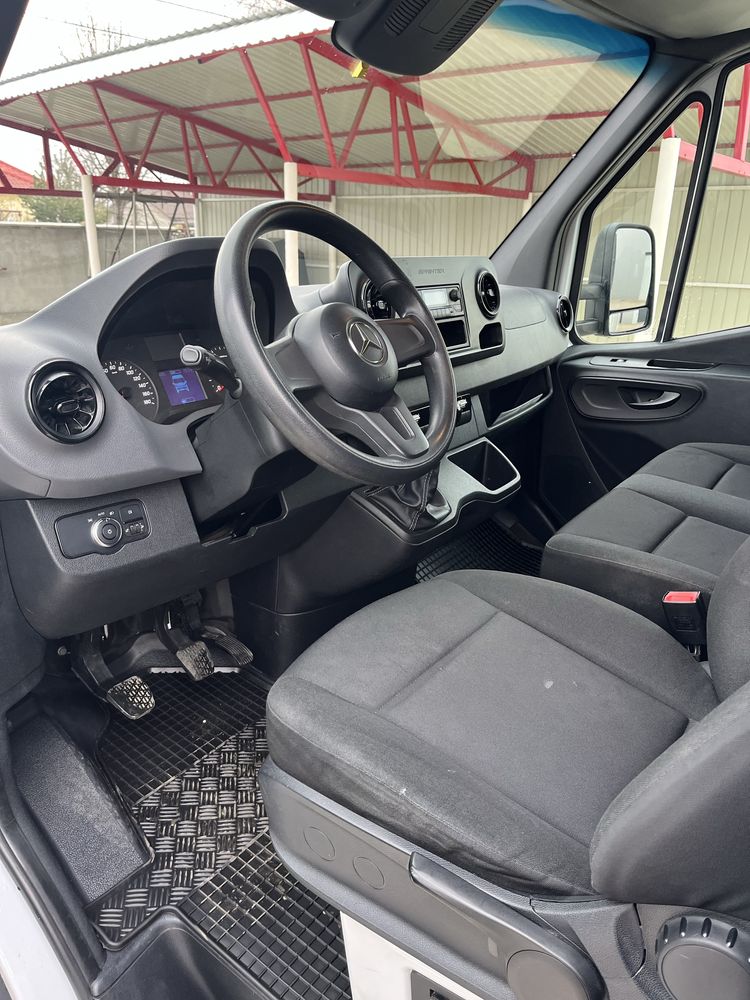 Mercedes Benz Sprinter 516