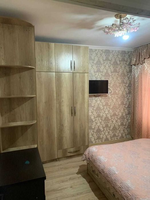 Продаётся юнусабад 8, кирпич 77серия 3 ком