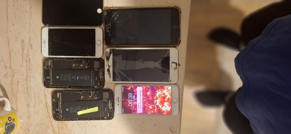 Vand telefoane iphone