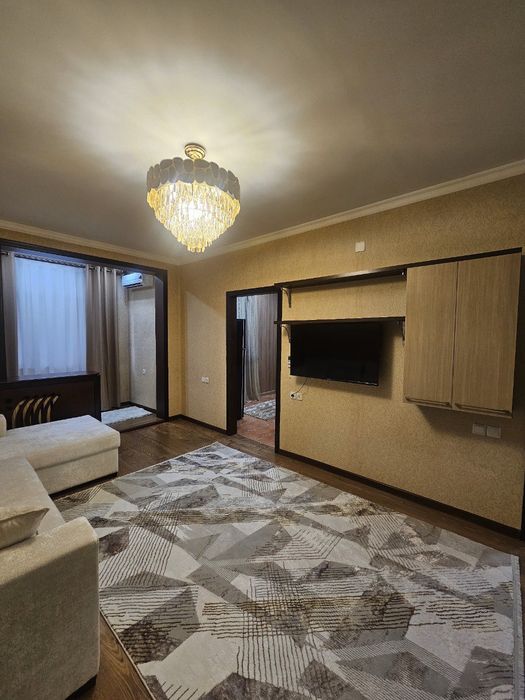 Срочно Продам квартиру Чиланзар Ц квартал.  Однокомнатная