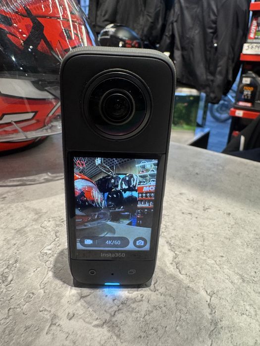Продам insta 360 3x в хорошем состояние