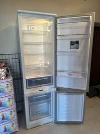 Продам встроенный холодильник ARISTON