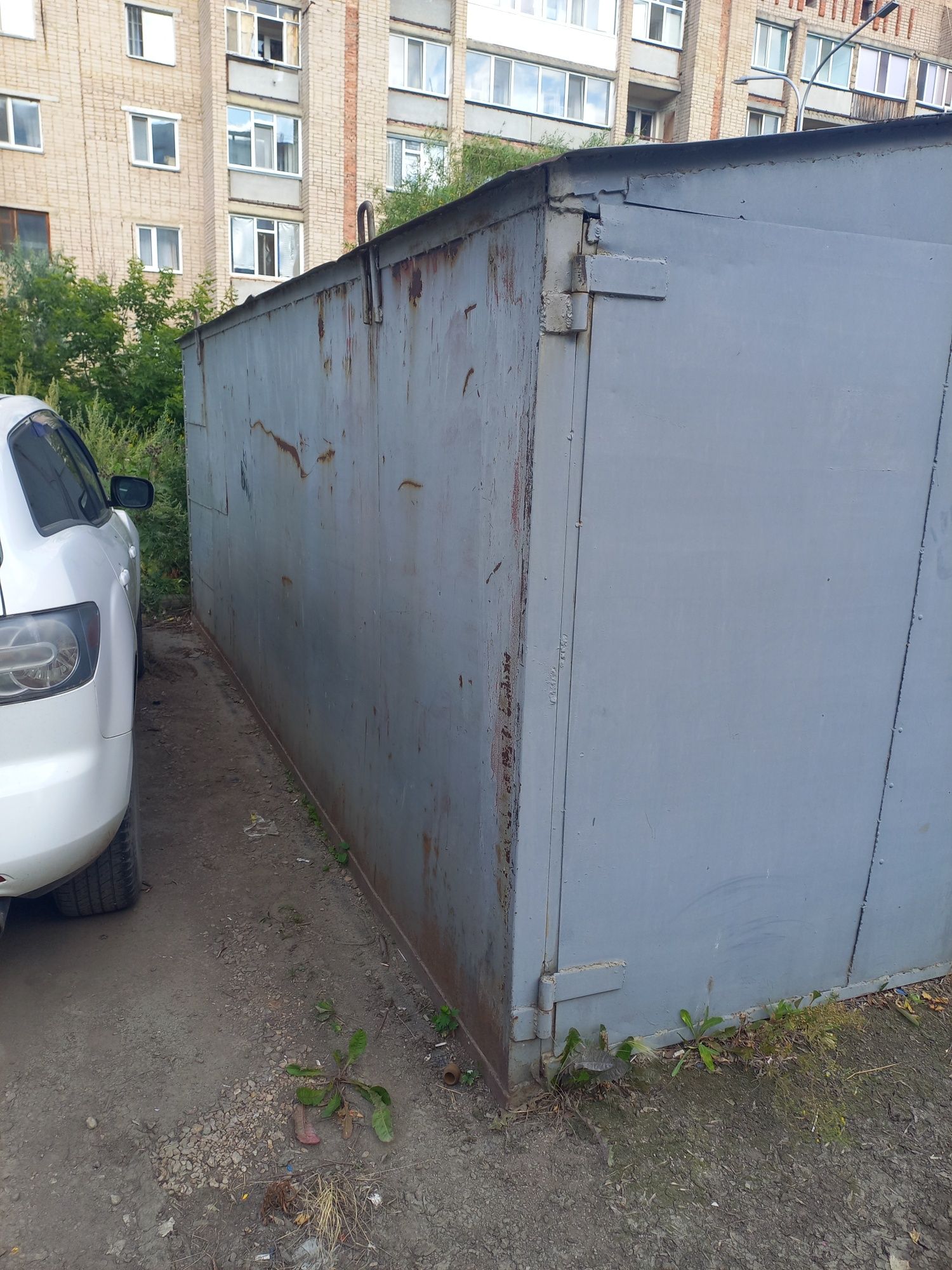 Продаю железный гараж