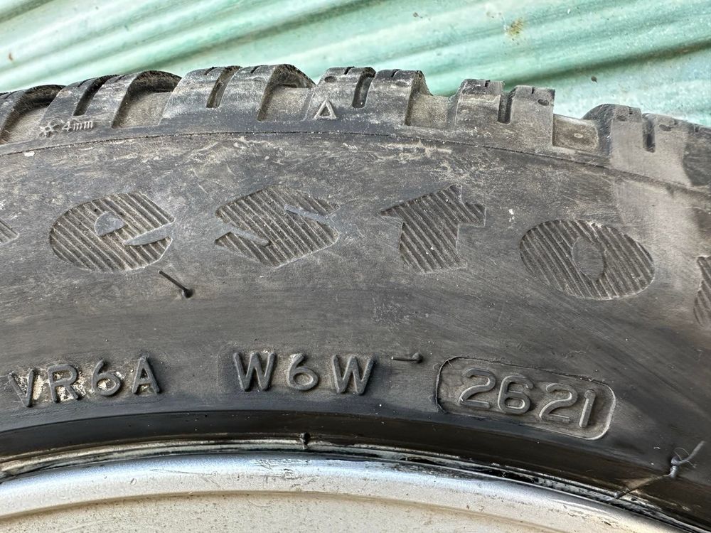 Firestone Зимни гуми с лети джанти Тойота Авенсис 215/50/17