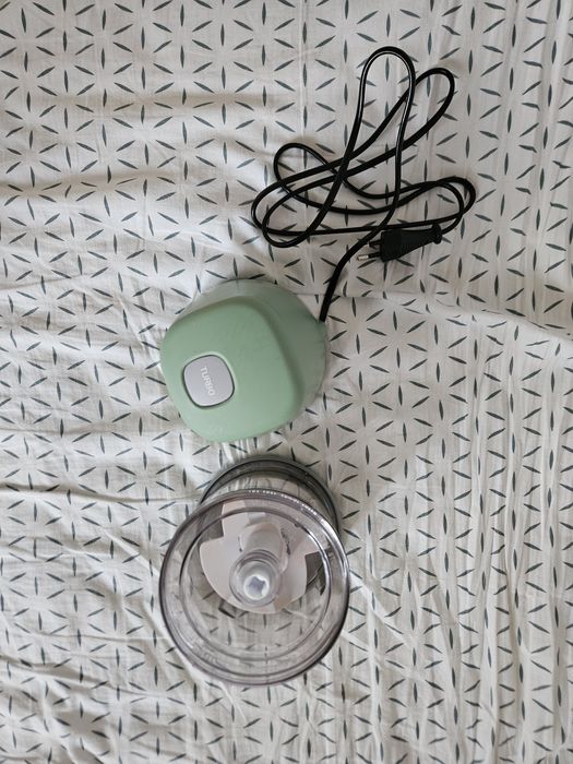 Tocator/blender Silverstone, 260W pentru legume/fructe