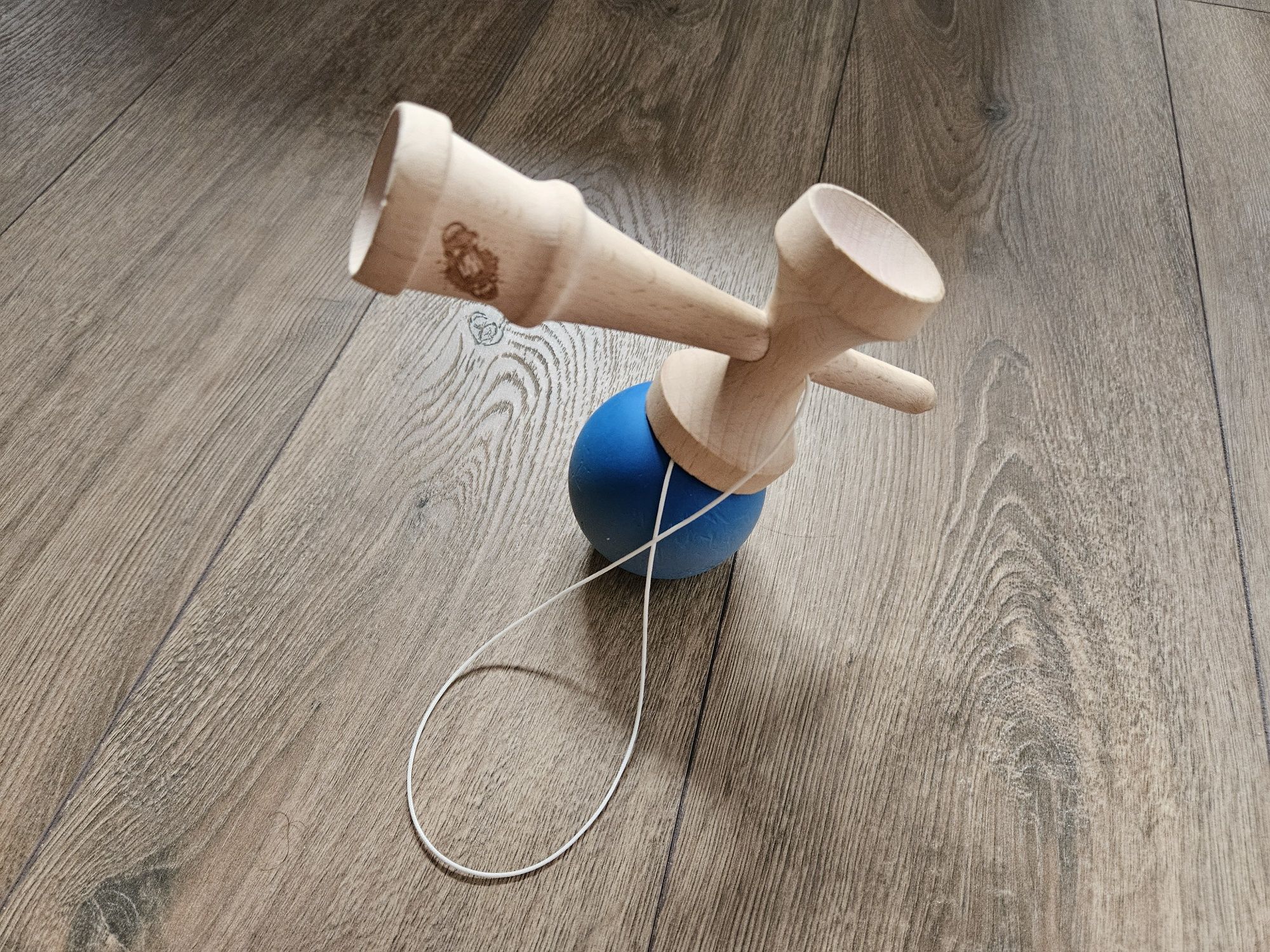 Kendama profesionala Flippy
