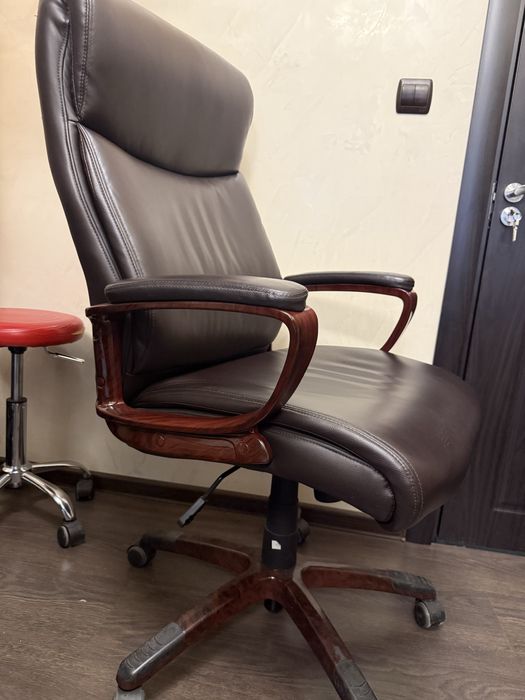 Офис стол директорски