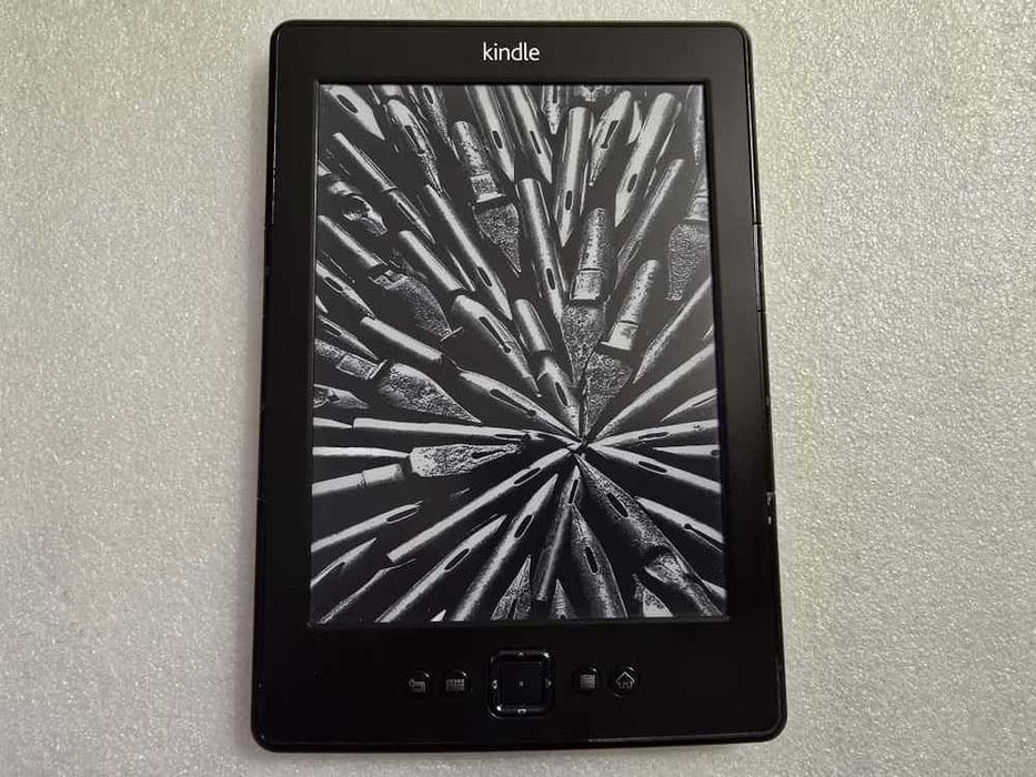 eBook Amazon Kindle 4 gen 2gb 6 Inch Wifi D01100 - poze reale