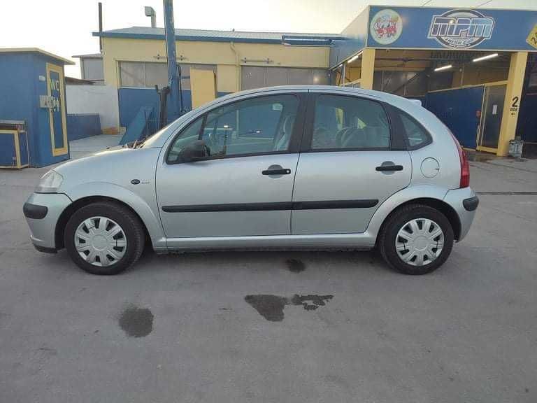 Автомобил Citroen  C3 2003г.