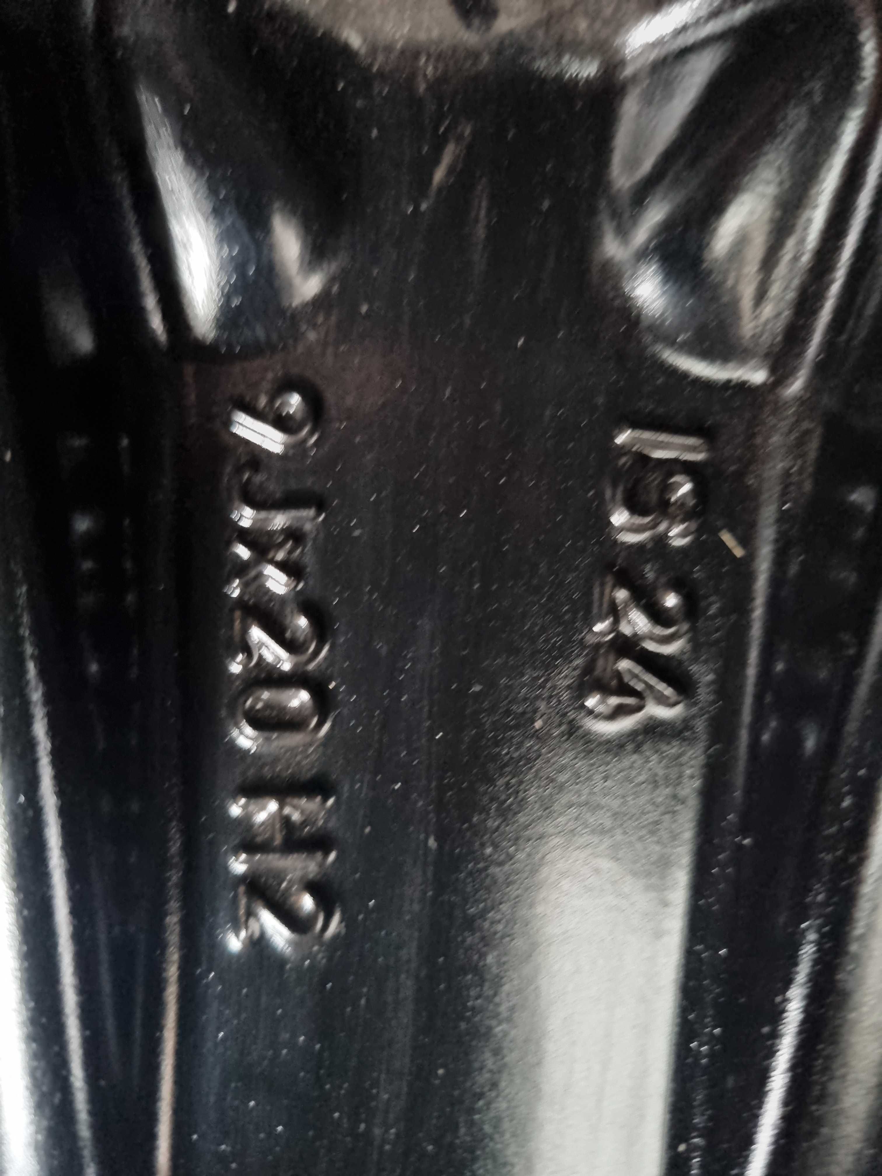 Jante Bmw  G70  Anvelope vara noi Pirelli Pz4   285 40 20