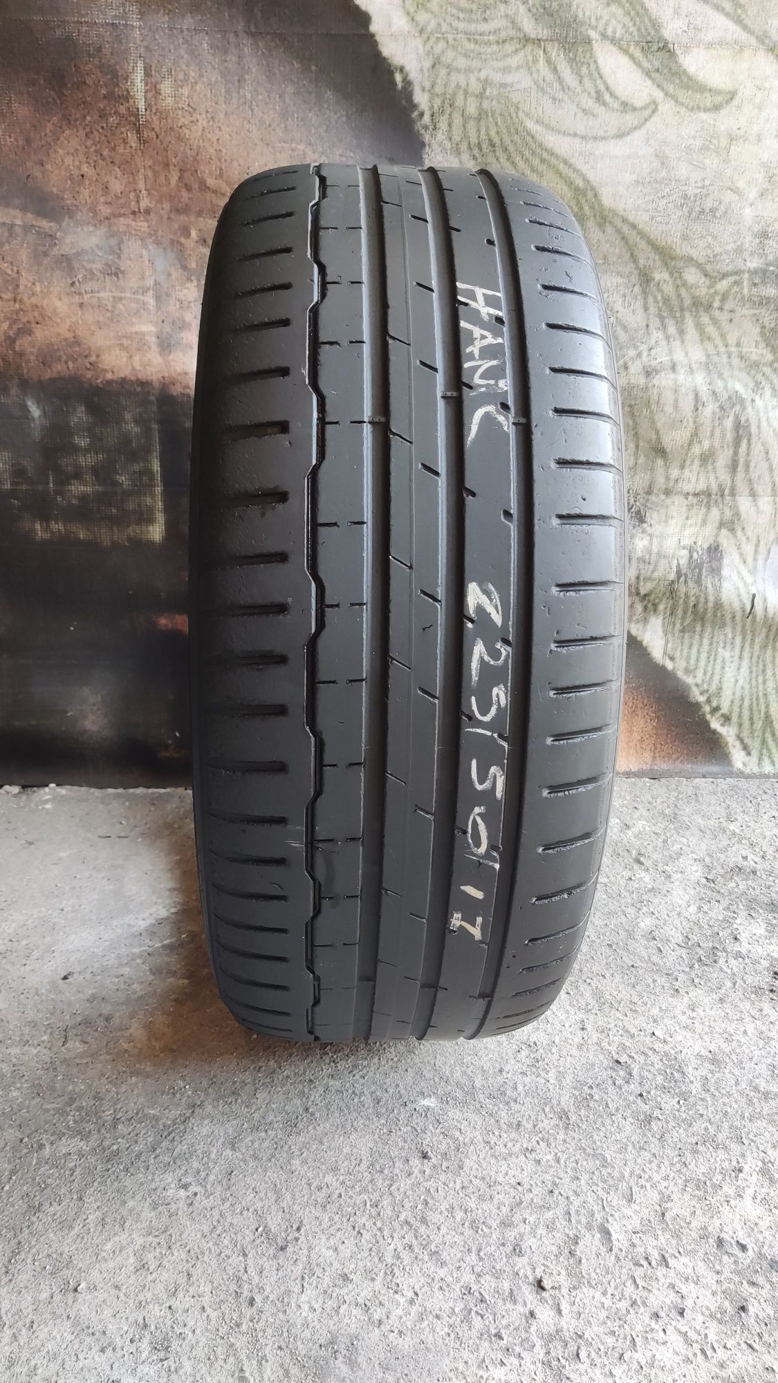 1бр лятна гума 225/50/17 Hankook Ventus S1 Evo3 
dot0822
5.4mm грайфер
