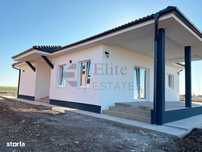 Casa cu 4 camere de vanzare in Santandrei