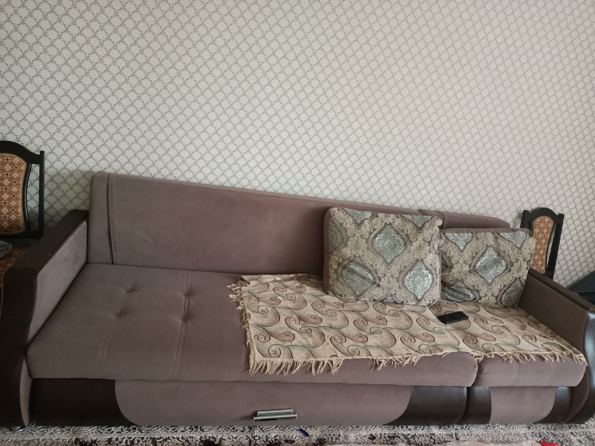 Мягкая мебель, диван