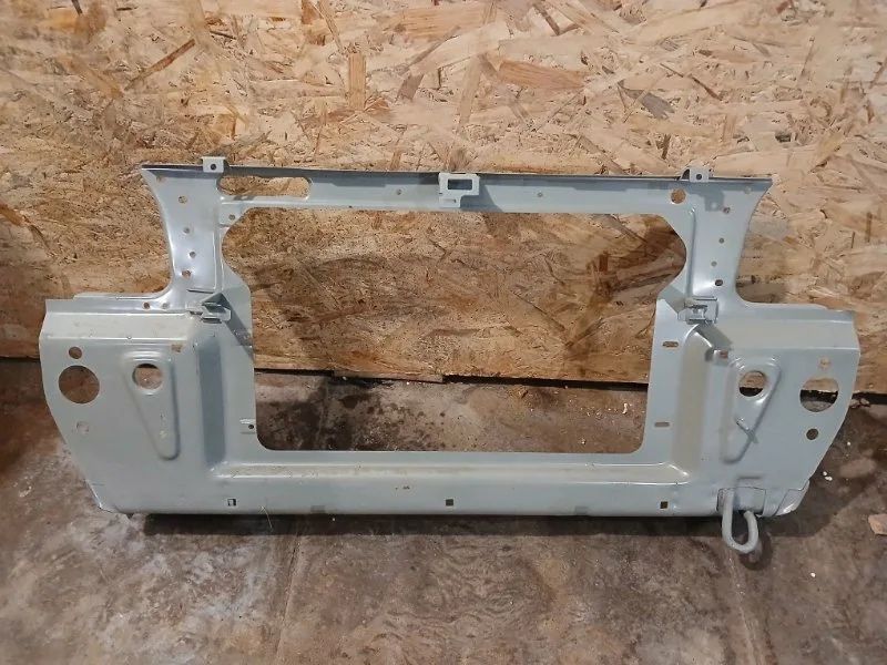 Передняя панель телевизора кузова, состояние отличное