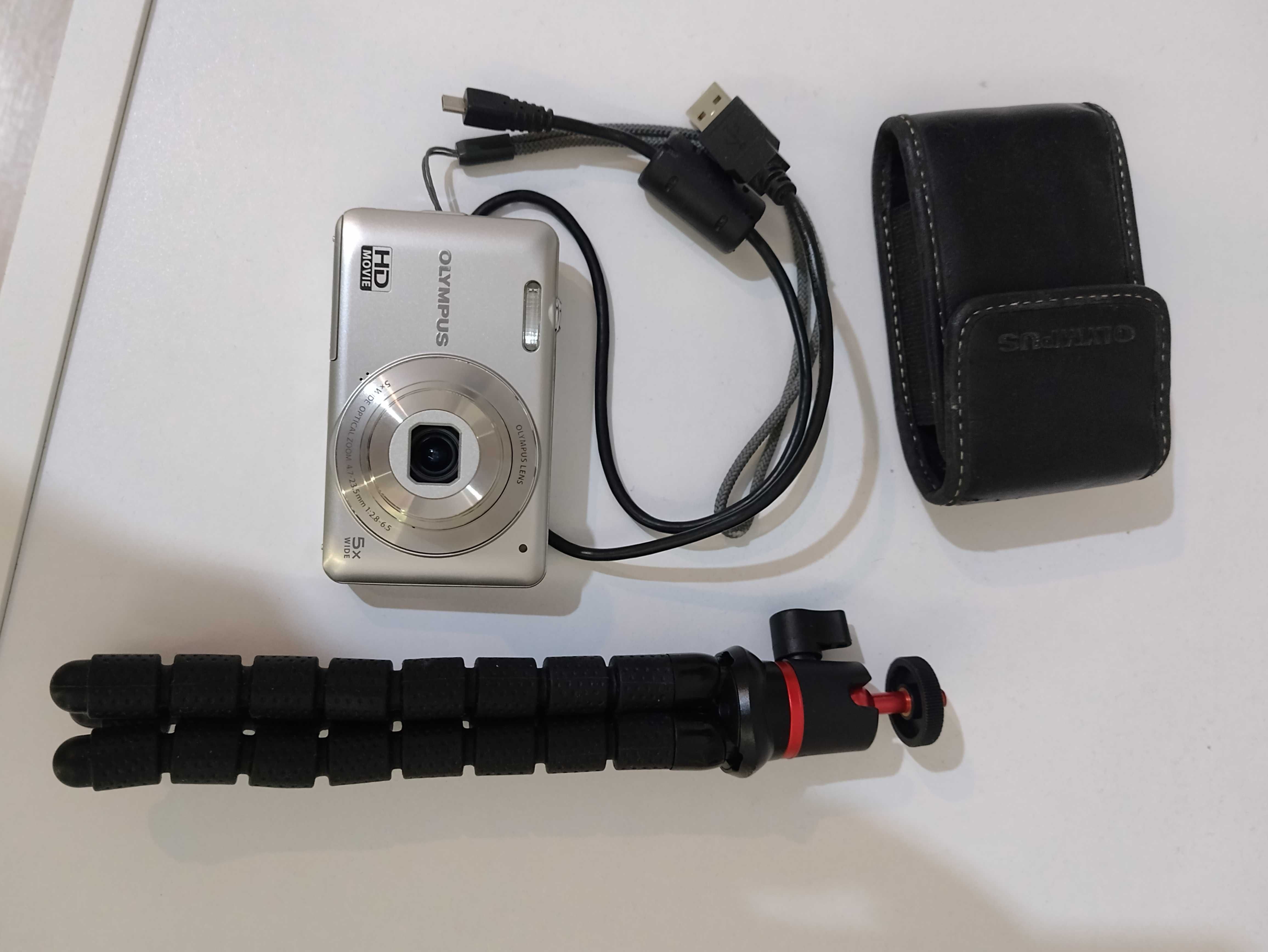 Camera foto Olympus+selfie stick adaptabil prin infiletare+accesorii