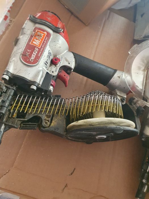 Vând 2 pistoale pneumatice BEA Made în UK de 5,5cm bate foarte bine