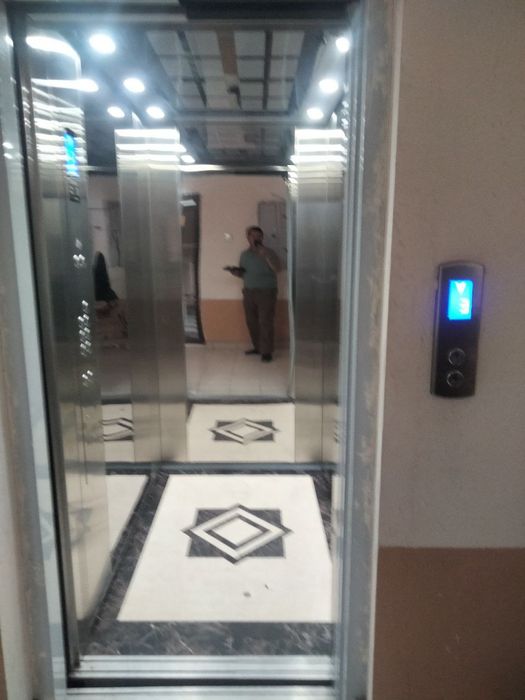 Yangihayot tumani 2 xonali uy sotiladi