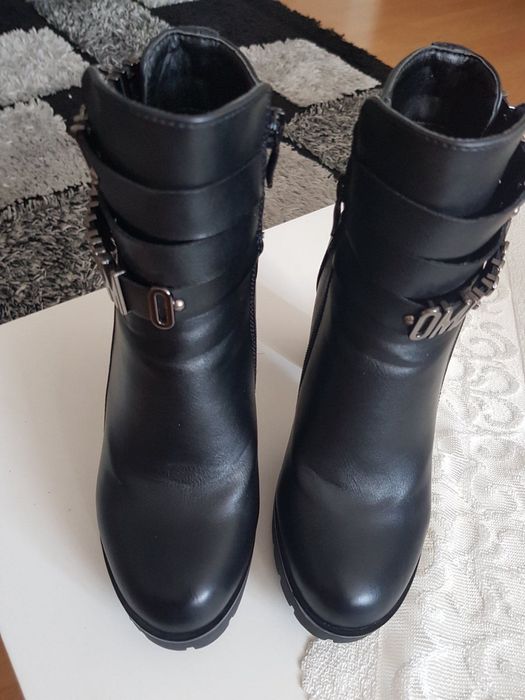 Стилни Дамски боти