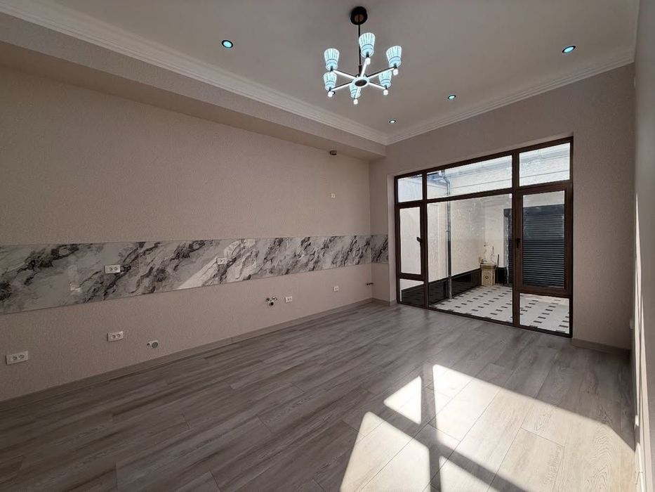 Уч кахрамон постидан 3 км кирганда 6 хонали уй сотилади uch qahramon