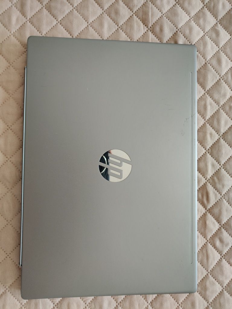Laptop HP/ 14 inch / i3-8145U/ 8 GB RAM / ssd 512 GB/