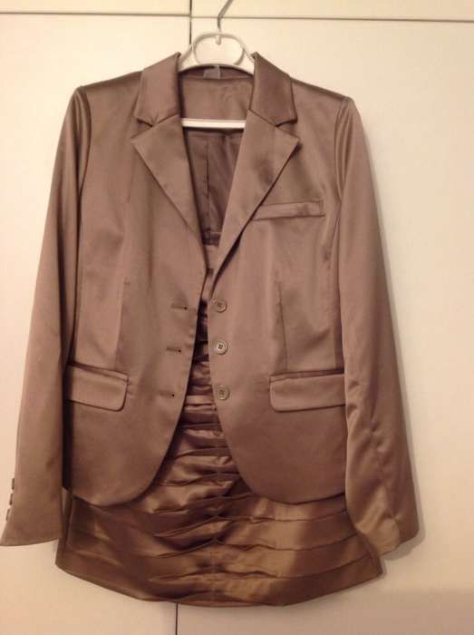 Costum dama..mar.42.