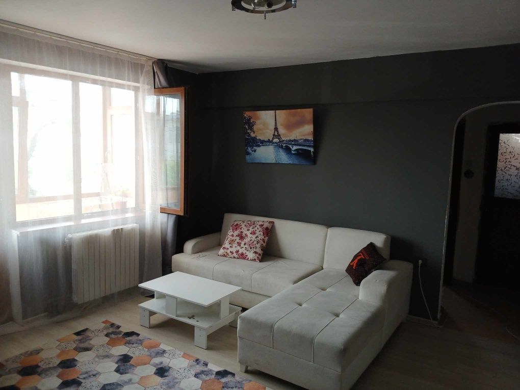 Vând apartament  doua camere et1