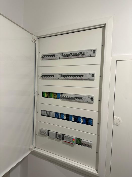 Electrician cu Experienta