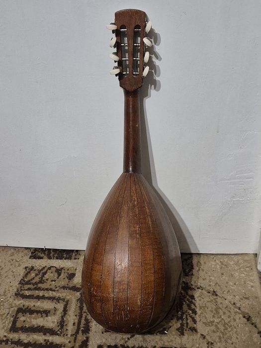 Mandolina veche de colectie